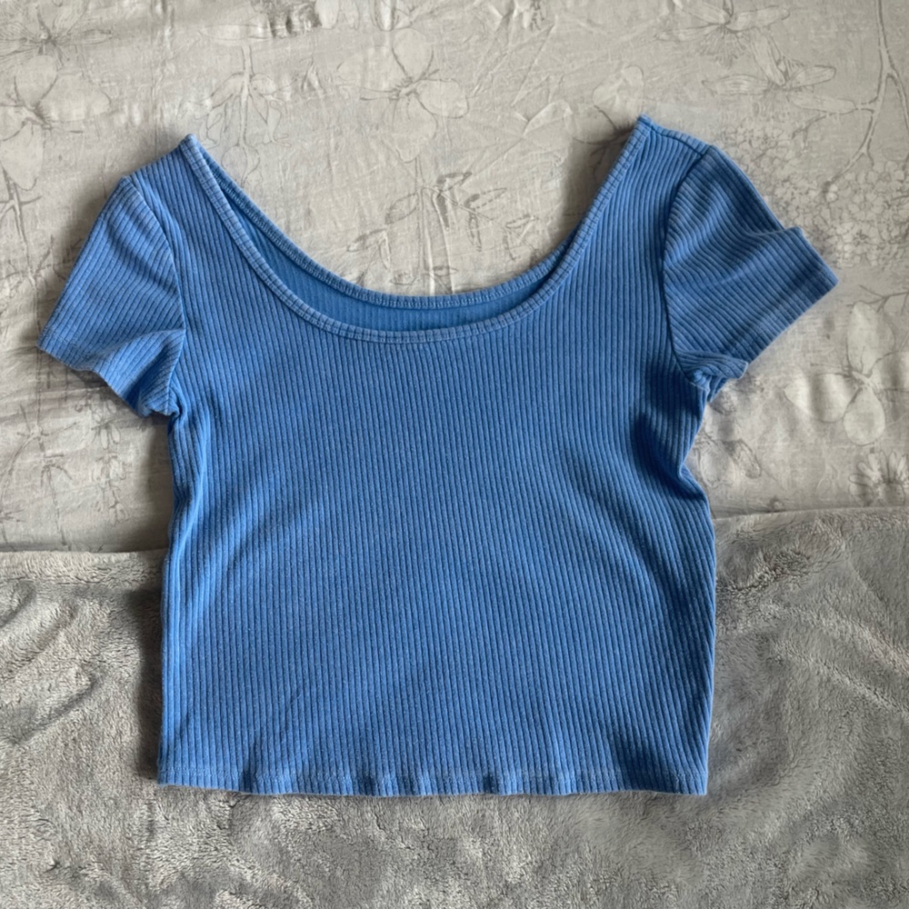 Blue crop top